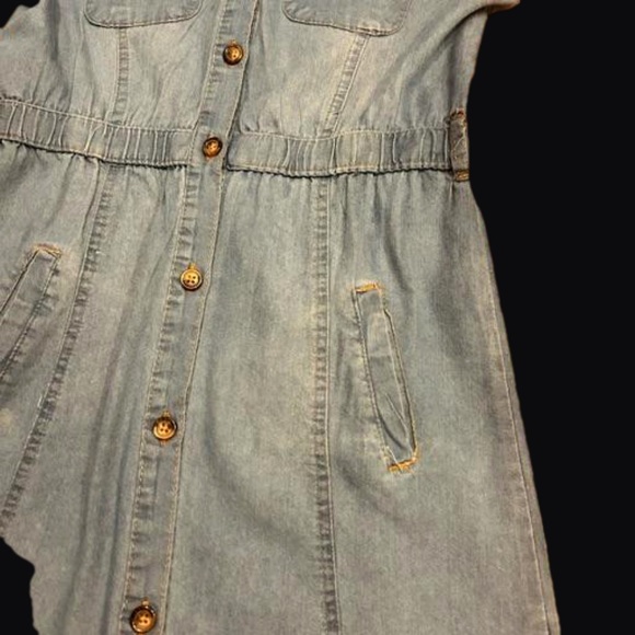 Size 10/12 Chillipea lightweight blue gray button down romper - Picture 7 of 13